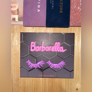 BeeBeauty-London Makeup Barbarella Eyeshadow Palette